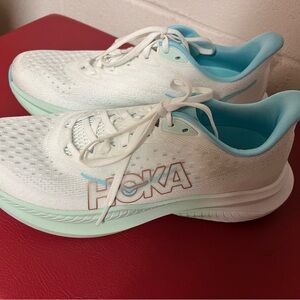 Women’s Hoka Mach 6